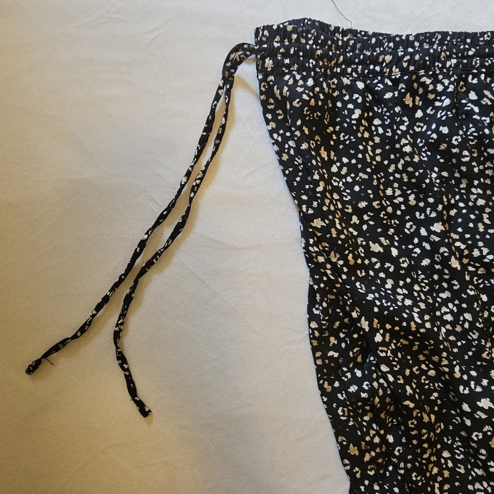 Banana Republic Black and White Print Drawstring Women's Pants Medium
